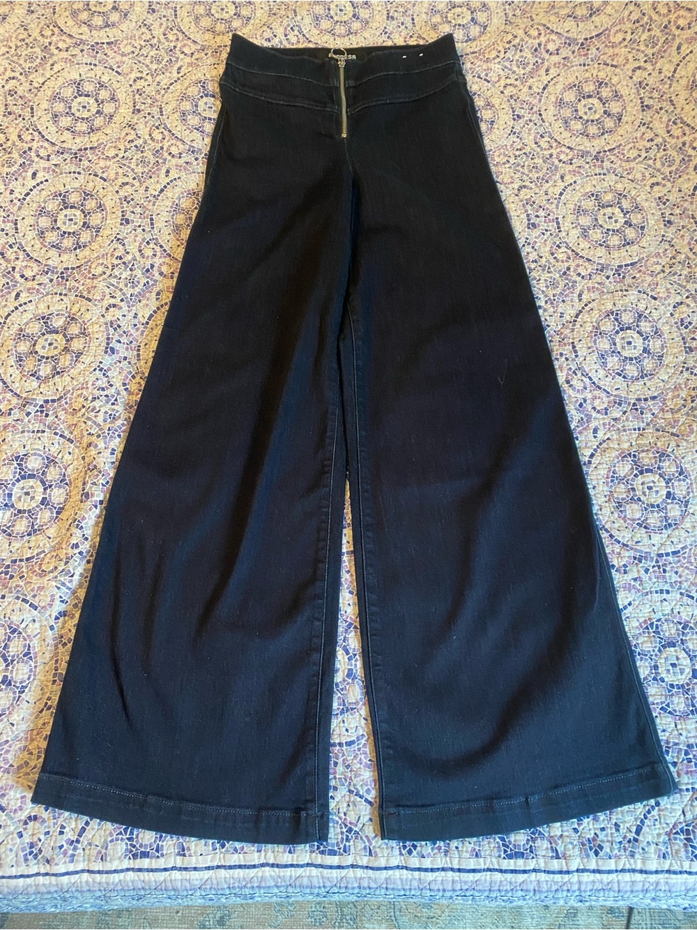 Express HR Wide Leg Jeans